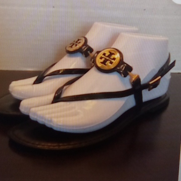 Tory Burch Ali Black Patent leather Thong Sandals - Picture 7 of 10